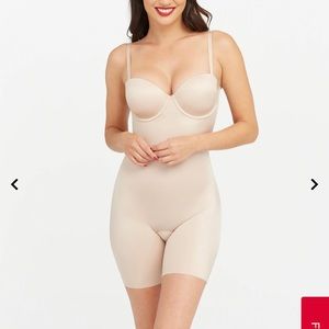 NWOT SPANX Suit Your Fancy Strapless Cupped Mid-Thigh Bodysuit